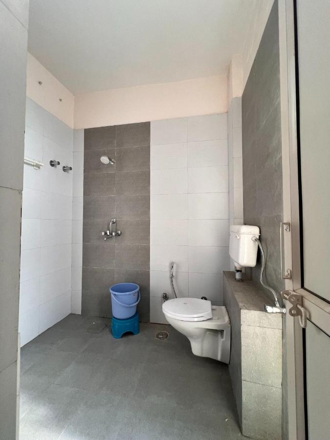 The Patel Stadium Hotel 1 Km From Bus Stand And 2 Km From Railway Station อัจเมอร์ ภายนอก รูปภาพ